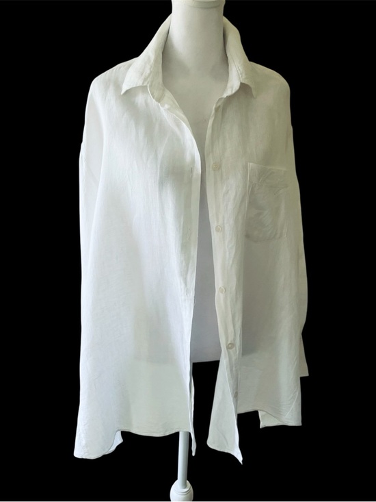 Zara Tops - 👚Zara 100% ZW distinctive cutout back shirt